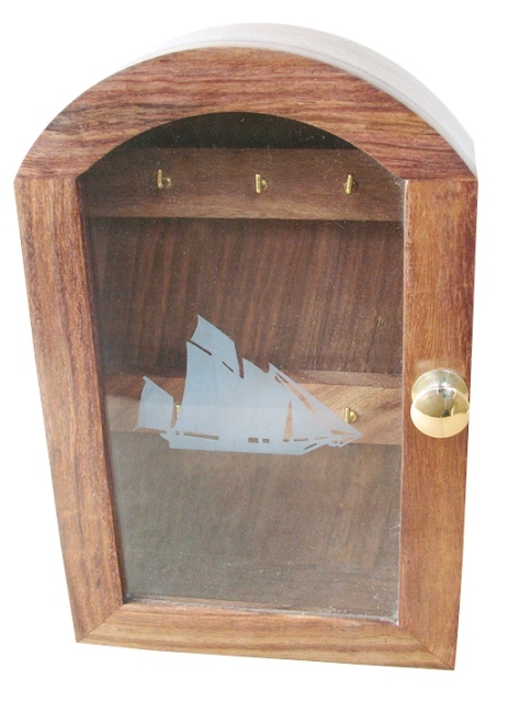 Boîte à clés en bois avec verre - motif bateau - décoration marine